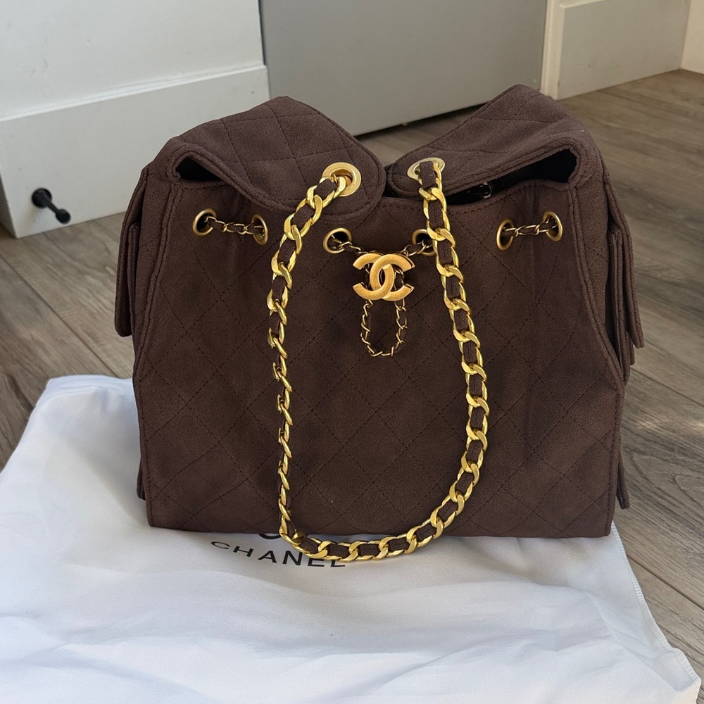 Reserved C hanel 25 medium Quilted Bag with Gold Chain